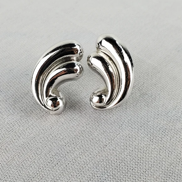VTG Silver Tone Swirl Coro Signed Screw Back Earrings - Picture 3 of 7